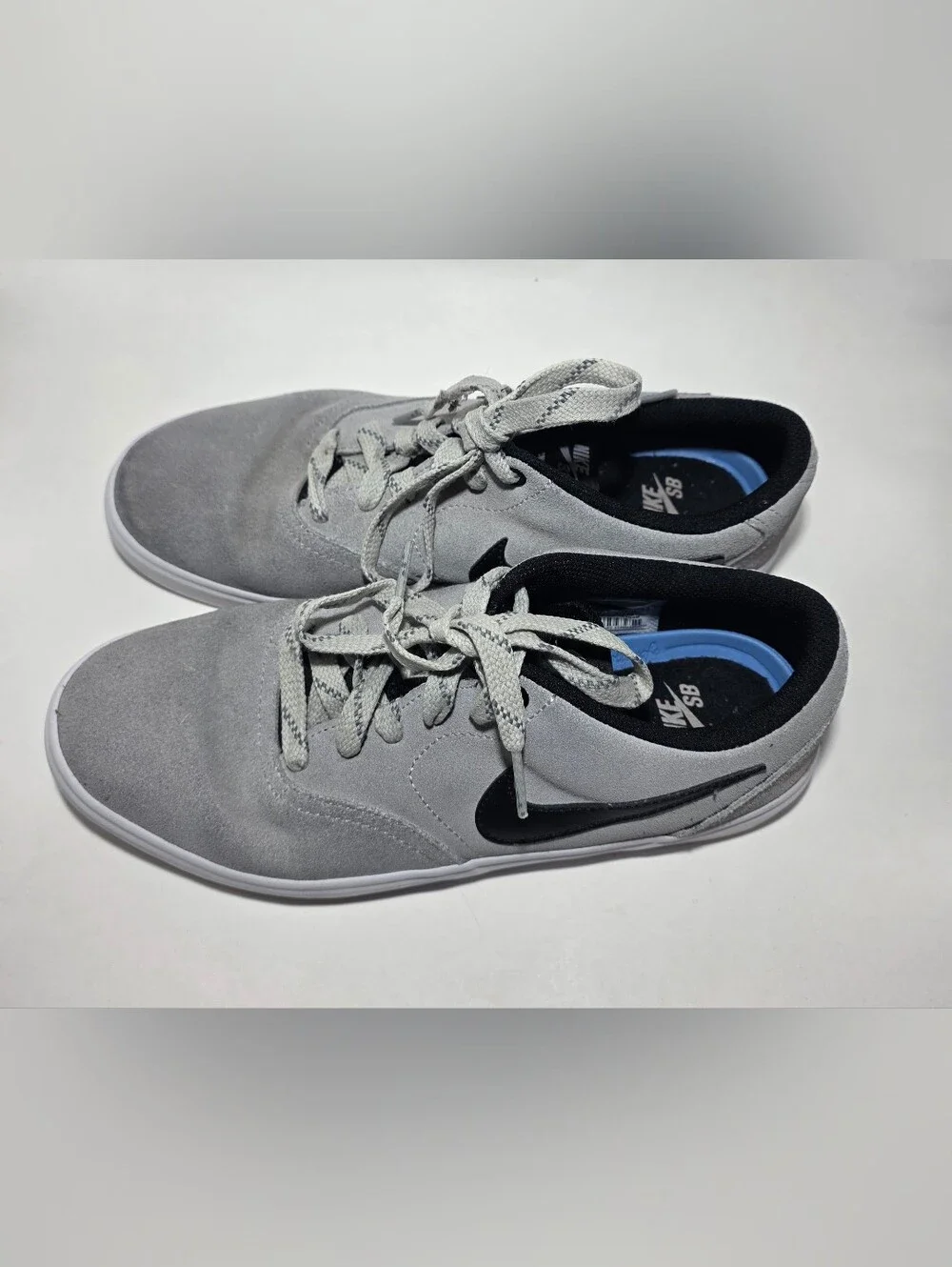 Nike SB Gray Suede Skate Shoes Sneakers Men's US 8.5 Black Swoosh